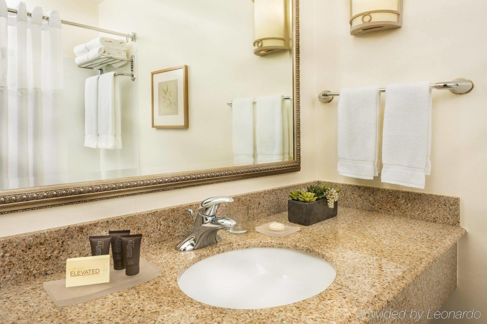 Best Western Ontario Mills Mall Luaran gambar